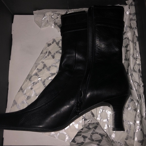 Kenneth Cole Reaction Boots - Picture 2 of 4